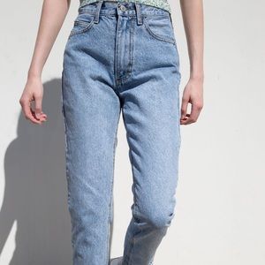 Brandy Melville Jane Denim Jeans Light Wash